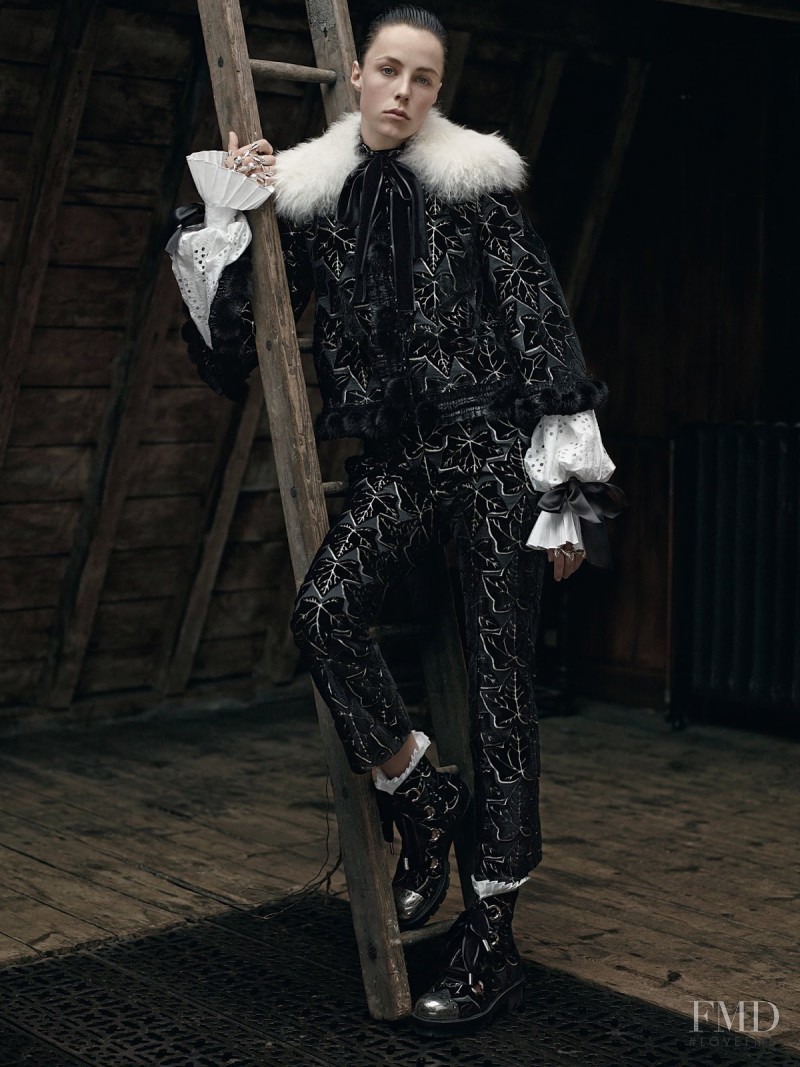 Edie Campbell featured in Edie Campbell, October 2014