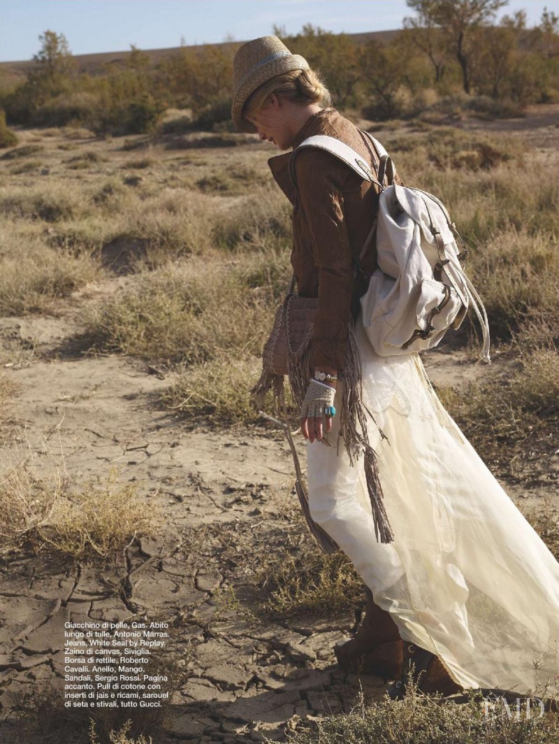 Ilse de Boer featured in Desert Rose, June 2011