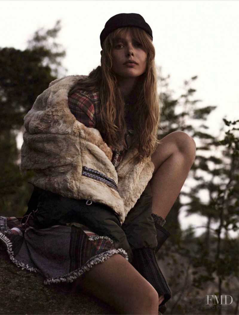 Frida Gustavsson featured in Spècial Mode, October 2014