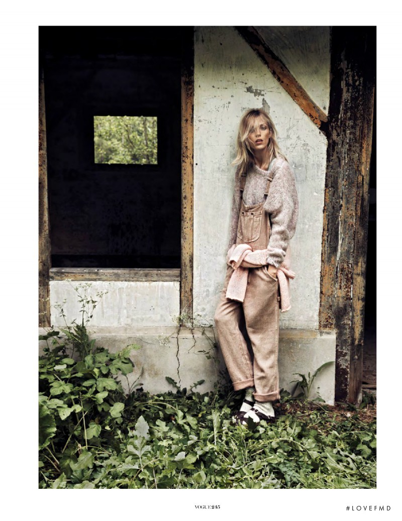Anja Rubik featured in Into The Wild, October 2014