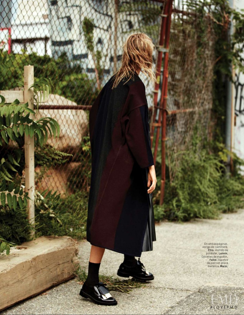 Martha Hunt featured in Martha Hunt, October 2014