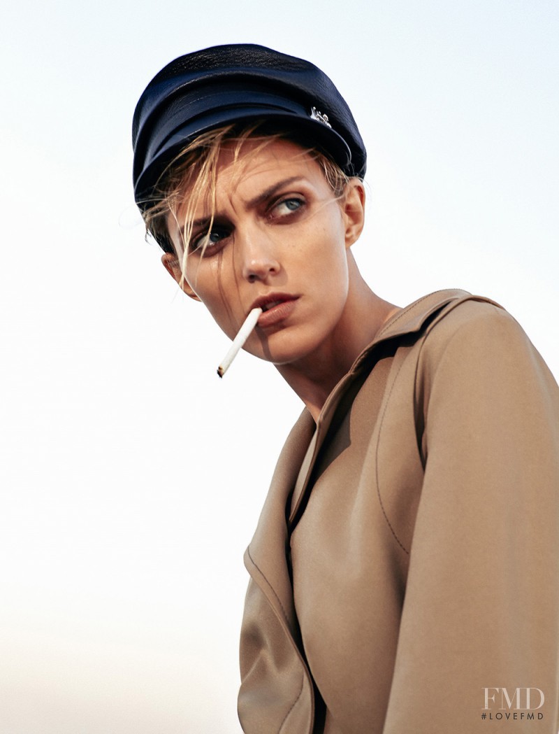 Anja Rubik featured in Anja Rubik, November 2014