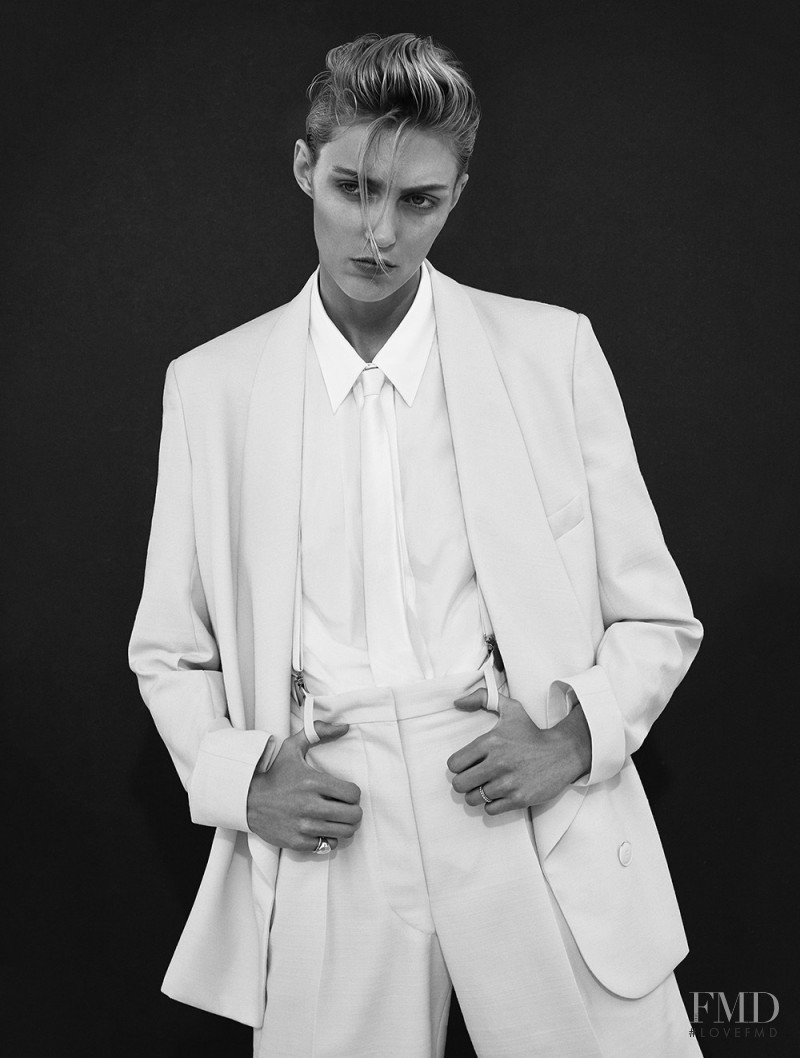 Anja Rubik featured in Anja Rubik, November 2014