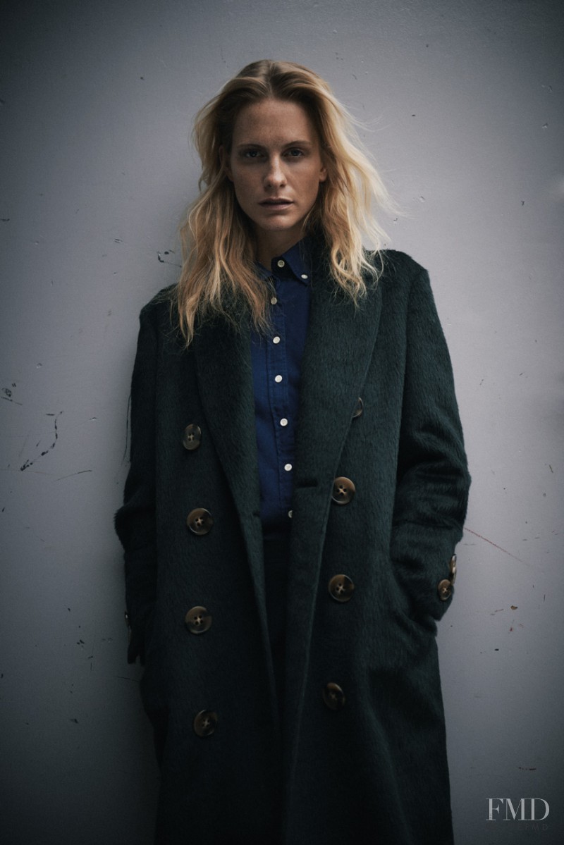 Poppy Delevingne featured in Poppy Delevingne, November 2014