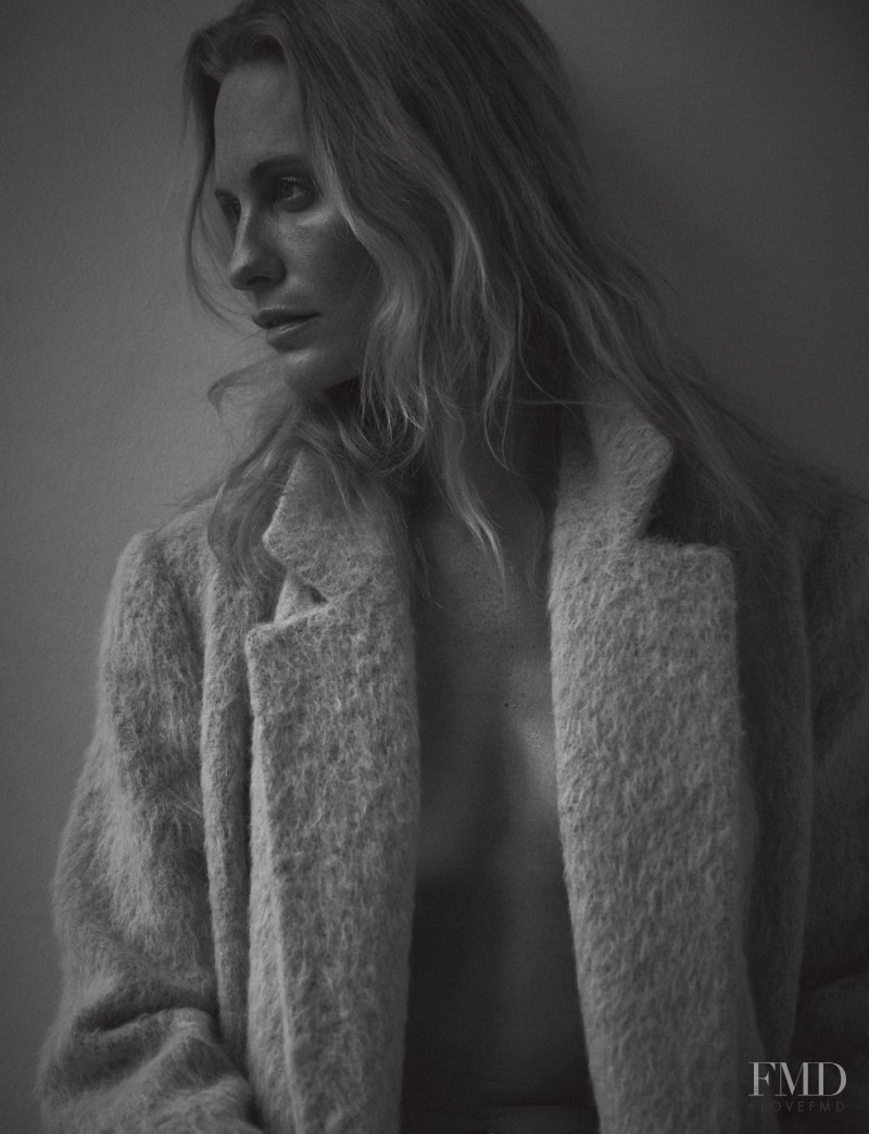 Poppy Delevingne featured in Poppy Delevingne, November 2014