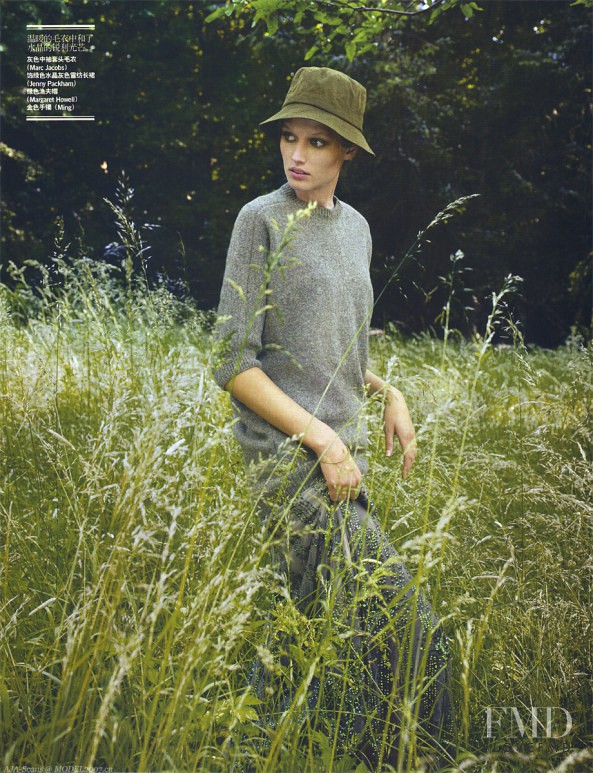 Toni Garrn featured in British Country Style, November 2008