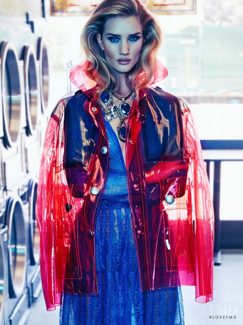 Rosie Huntington-Whiteley featured in Rosie Huntington-Whiteley, November 2014