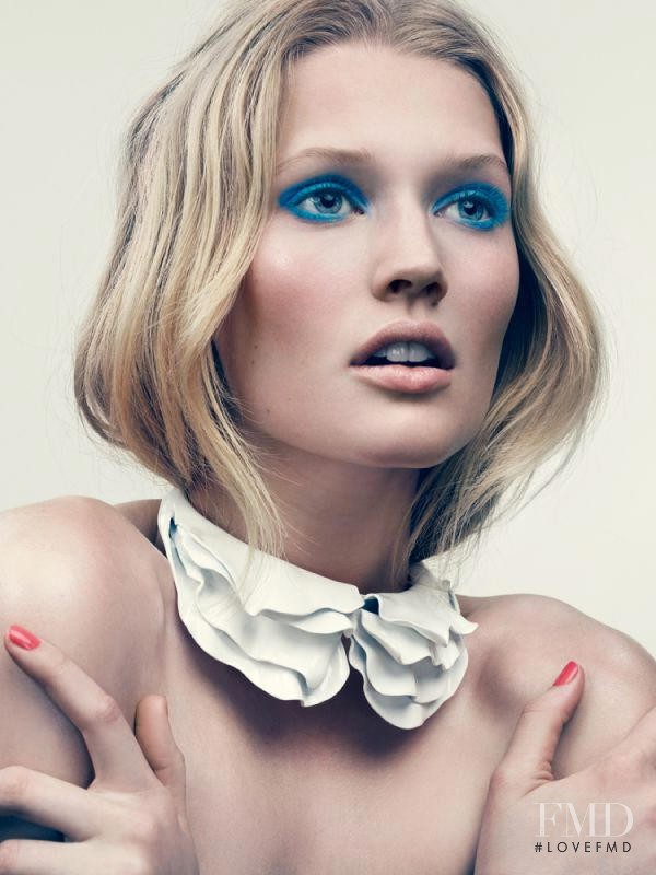 Toni Garrn featured in Pop Up Make Up, March 2011