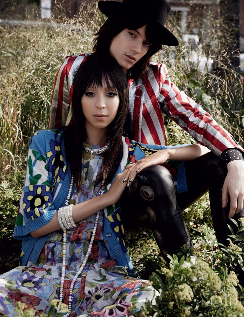 Issa Lish featured in That 70\'s Show, December 2014