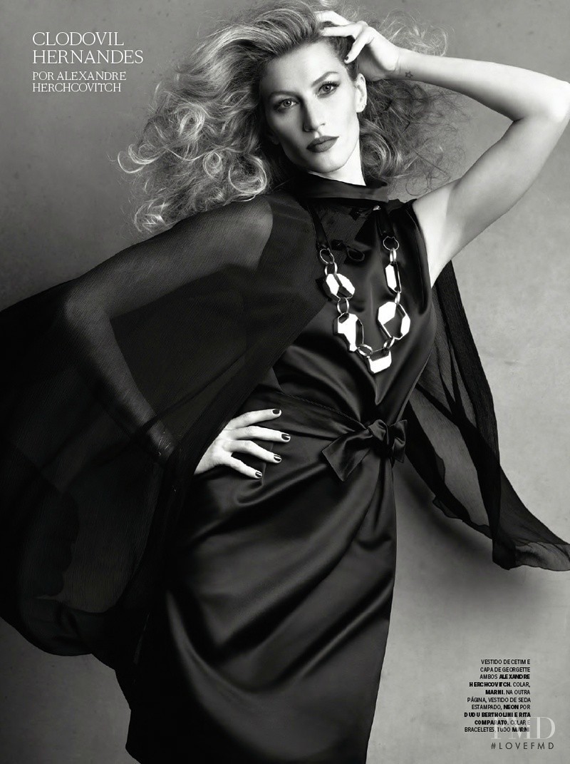 Gisele Bundchen featured in Linhas do Tempo, July 2011