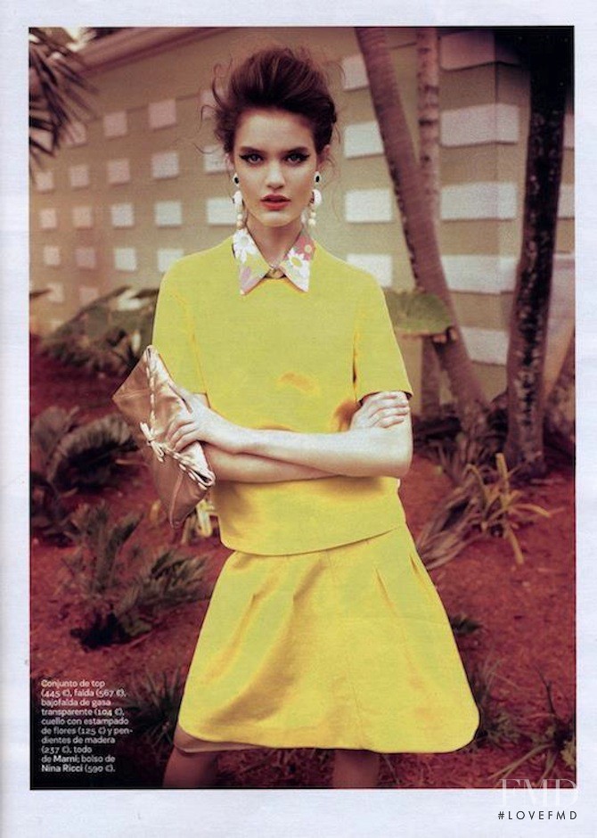 Katie Fogarty featured in Damas De América, June 2012