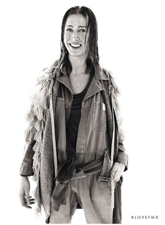 Raquel Zimmermann featured in Giorno e Notte, August 2011