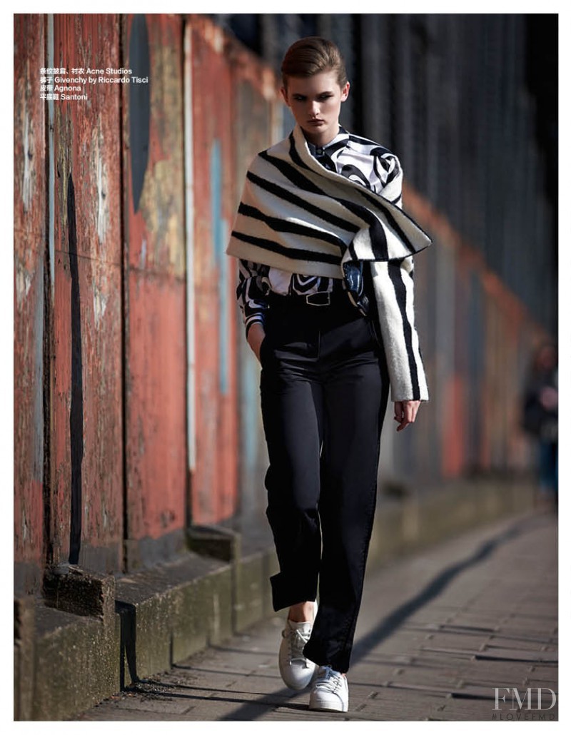 Lara Mullen featured in Lara Mullen, February 2015