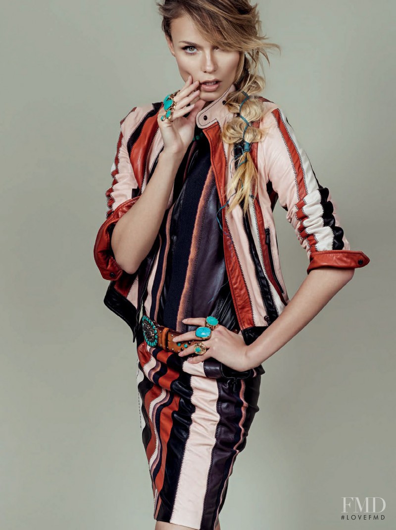 Natasha Poly featured in Perfume Apache, February 2015
