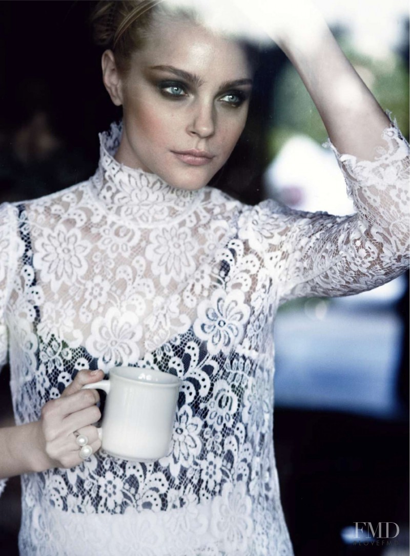 Jessica Stam featured in What\'s White Now, April 2010