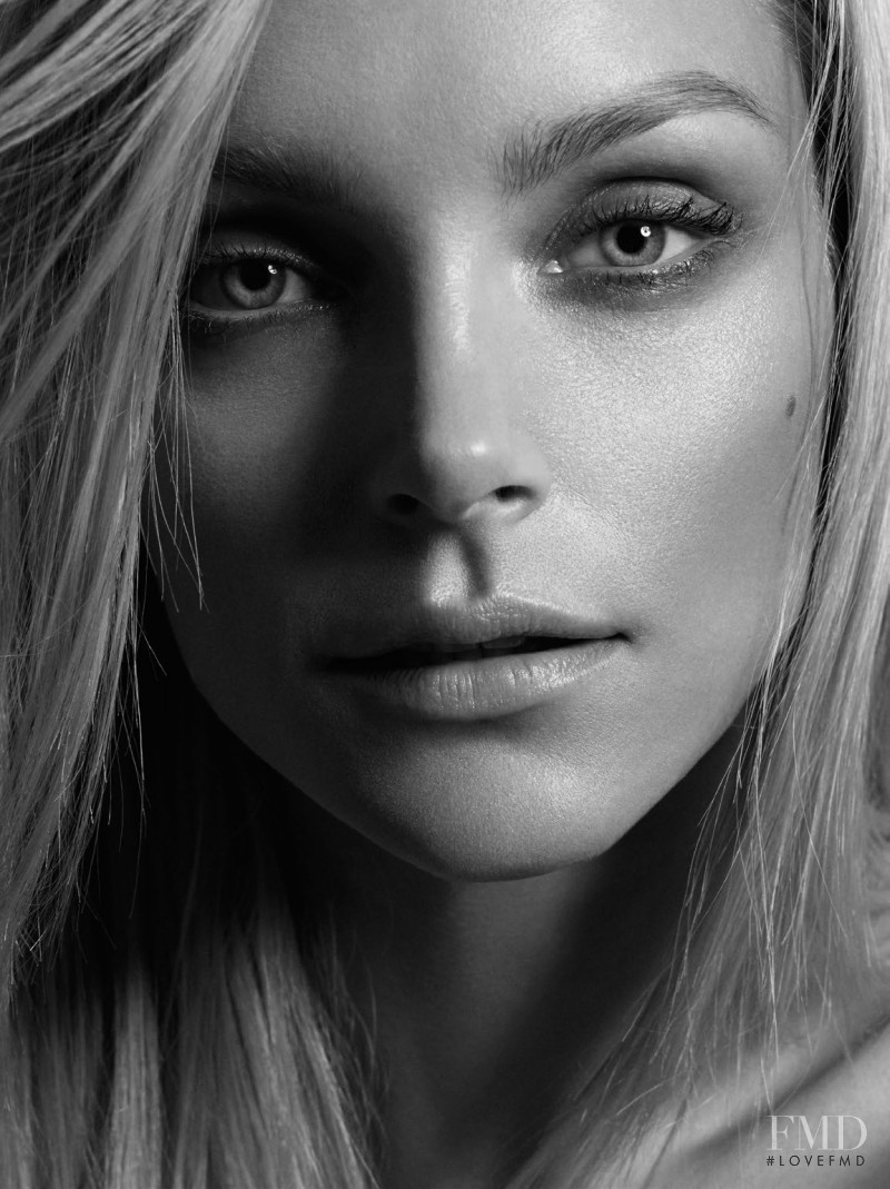 Jessica Stam featured in Be&#351;-te 5, March 2015