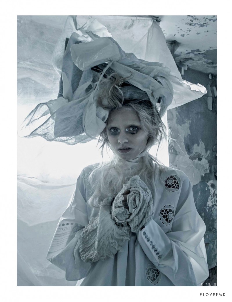 Abbey Lee Kershaw featured in Grey Gardens, March 2015