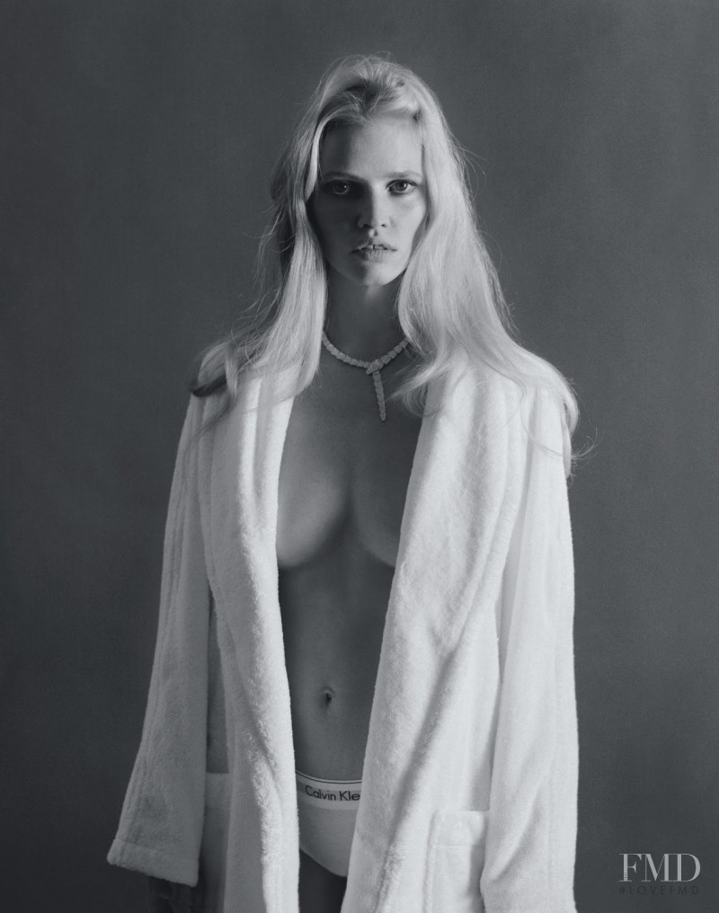 Lara Stone featured in Tot Un Dimanche Matin, May 2015