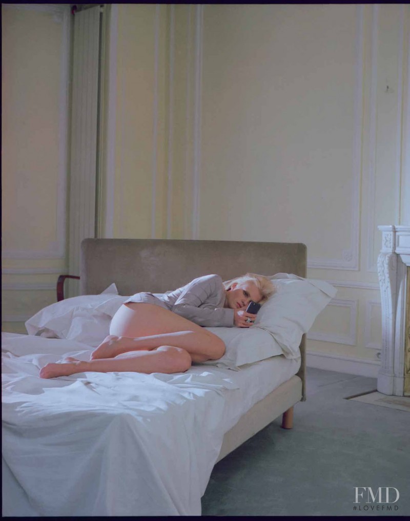 Lara Stone featured in Tot Un Dimanche Matin, May 2015