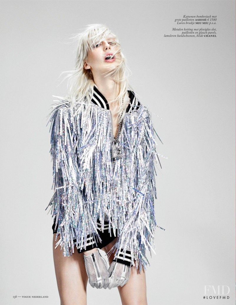 Lili Sumner featured in Lili, October 2014