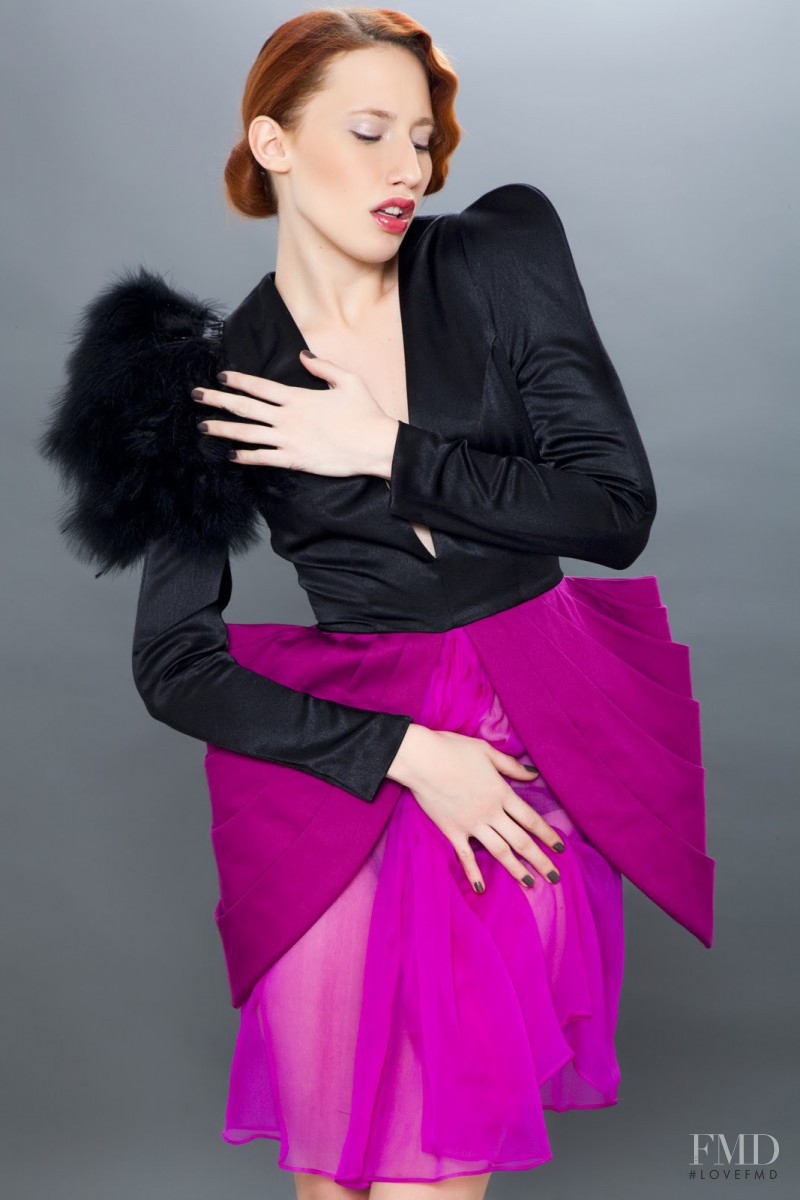 Marina Krtinic featured in Party sezona moze da pocne!, December 2011