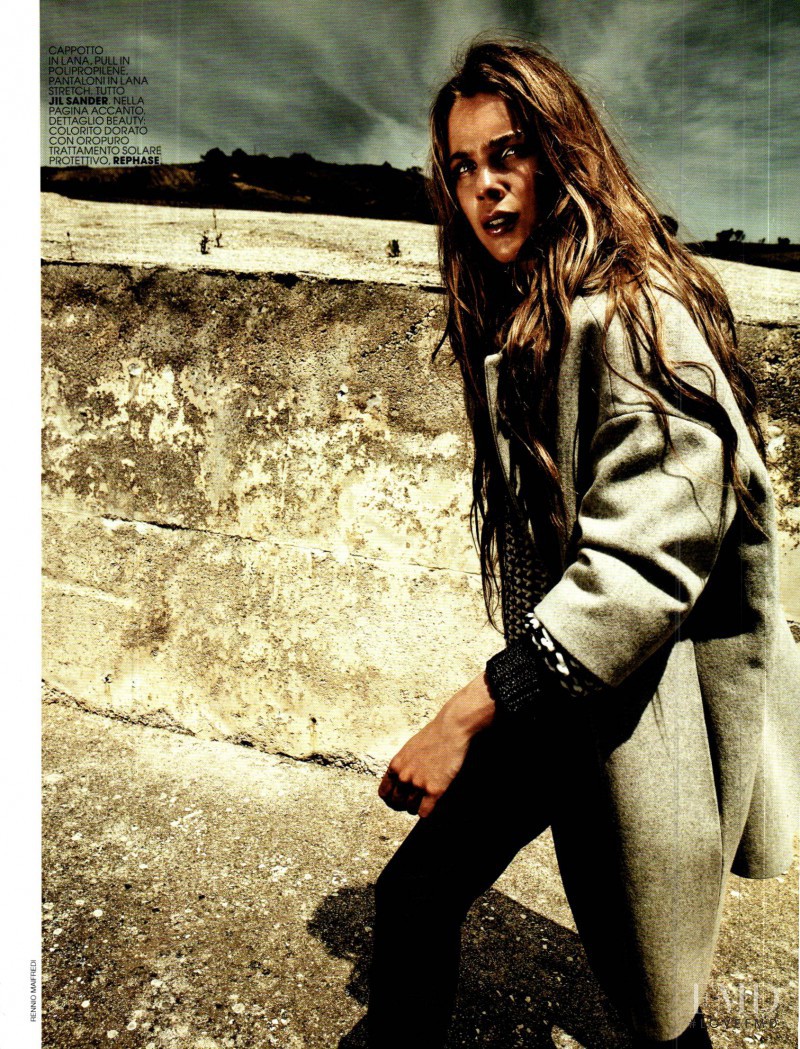 Kim Noorda featured in Il fascino del grigio, September 2011