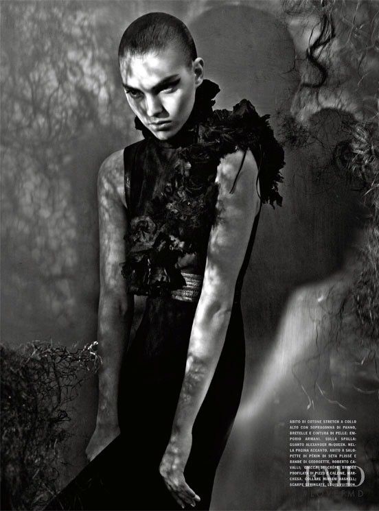 Arizona Muse featured in Chic Gothic Glam, September 2011