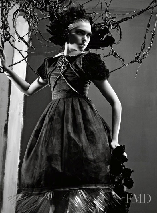 Arizona Muse featured in Chic Gothic Glam, September 2011