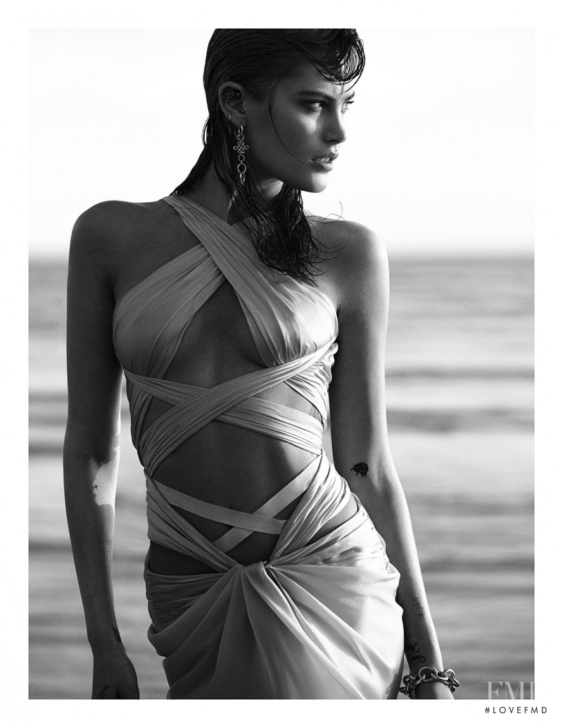 Catherine McNeil featured in Cantos De Sirena, May 2015
