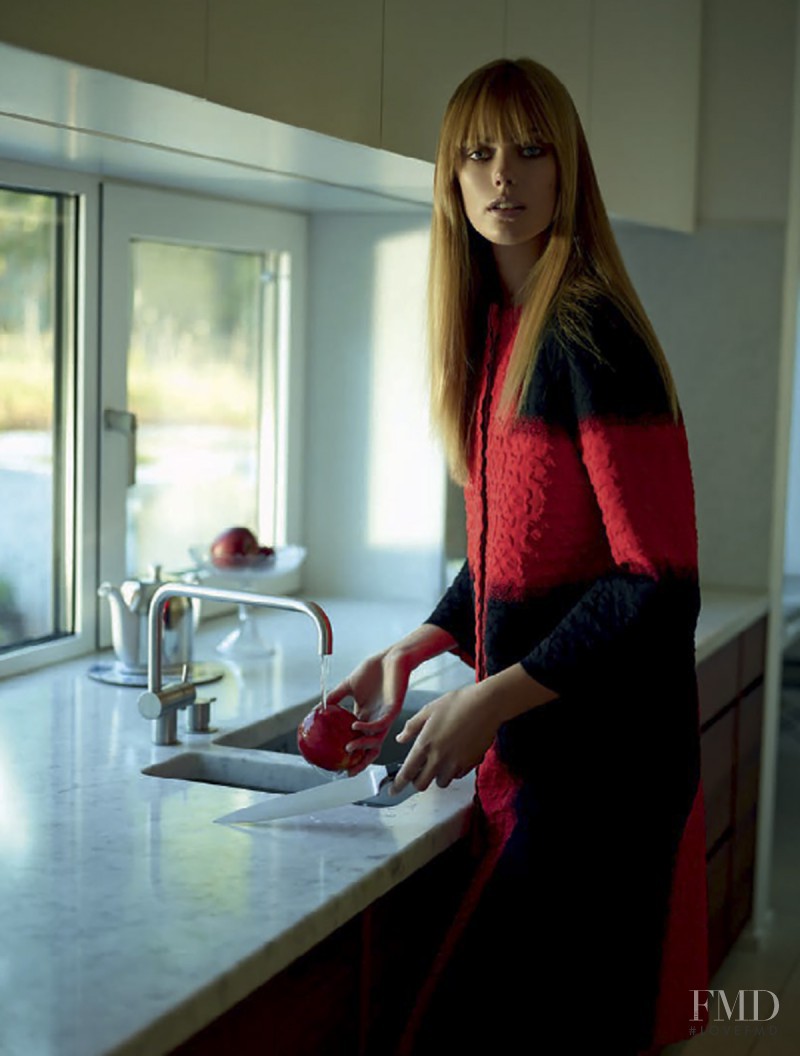 Frida Gustavsson featured in Dona De Casa Do Futuro, October 2014