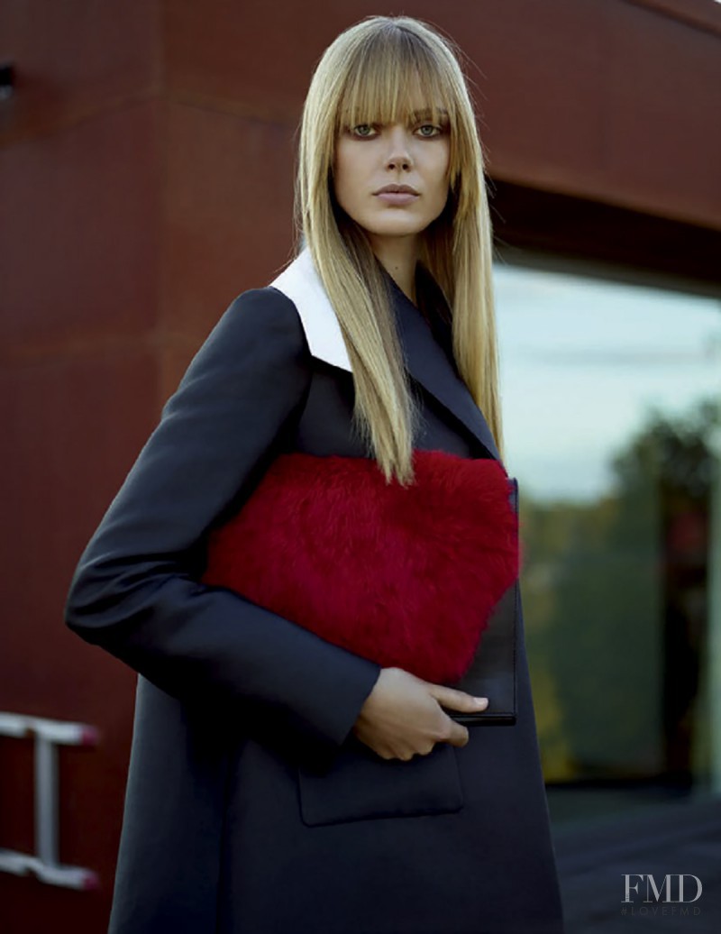 Frida Gustavsson featured in Dona De Casa Do Futuro, October 2014