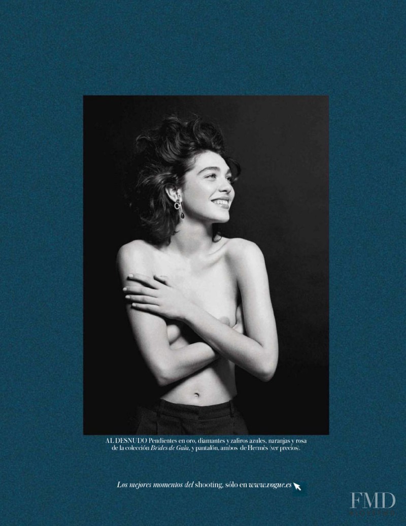 Steffy Argelich featured in Un Pura Sangre, January 2015