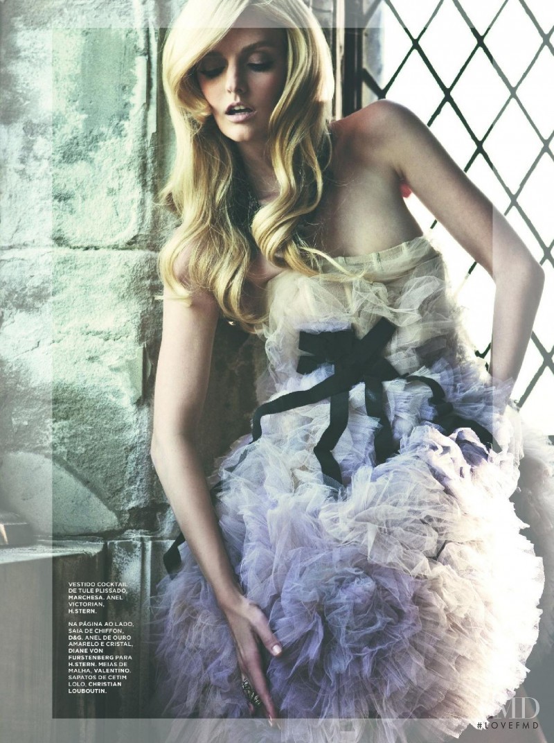 Lydia Hearst featured in Lydia Hearst, December 2009
