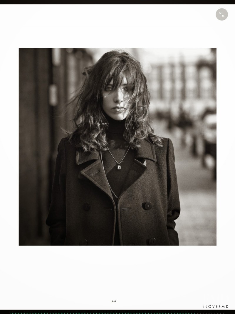 Grace Hartzel featured in Les Basiques d\'Ines, December 2014