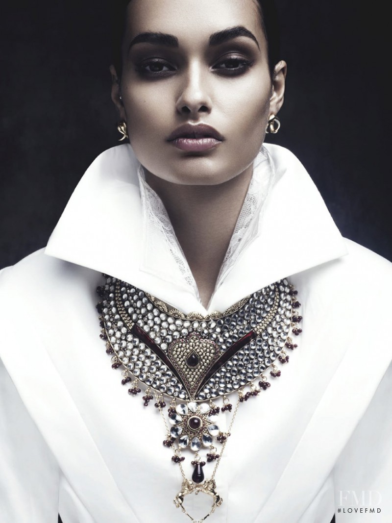 Gizele Oliveira featured in Voilà, c\'est tout, September 2014