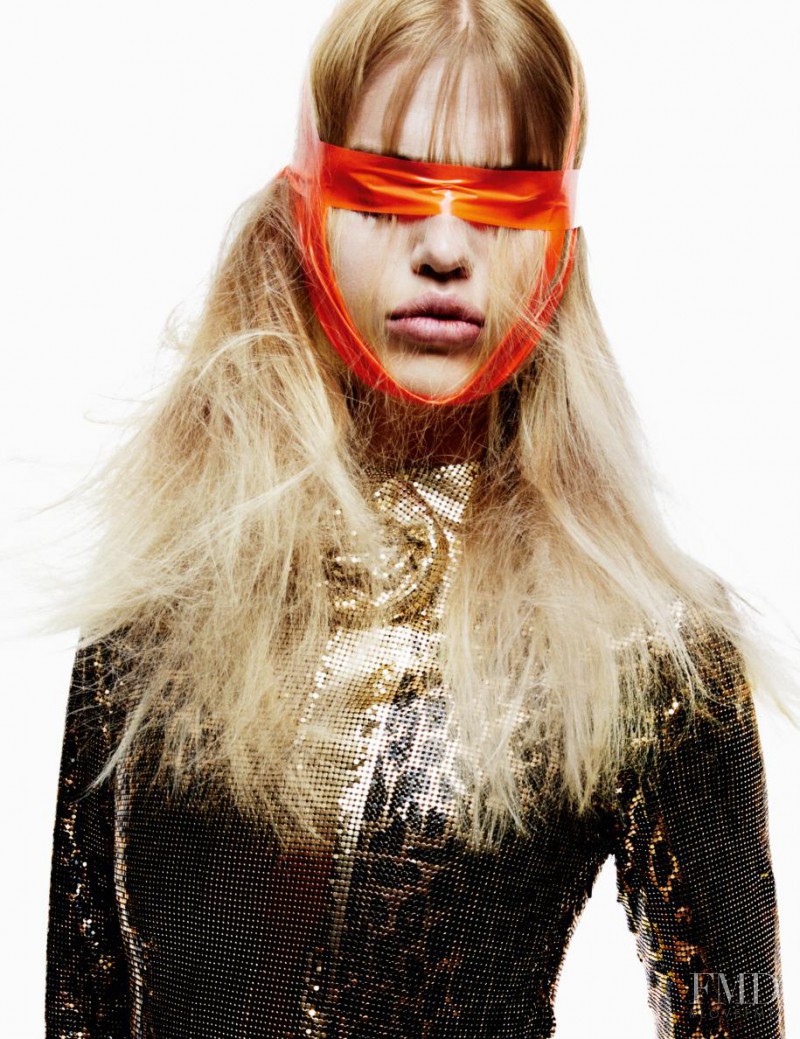 Daphne Groeneveld featured in Daphne Groeneveld, July 2015