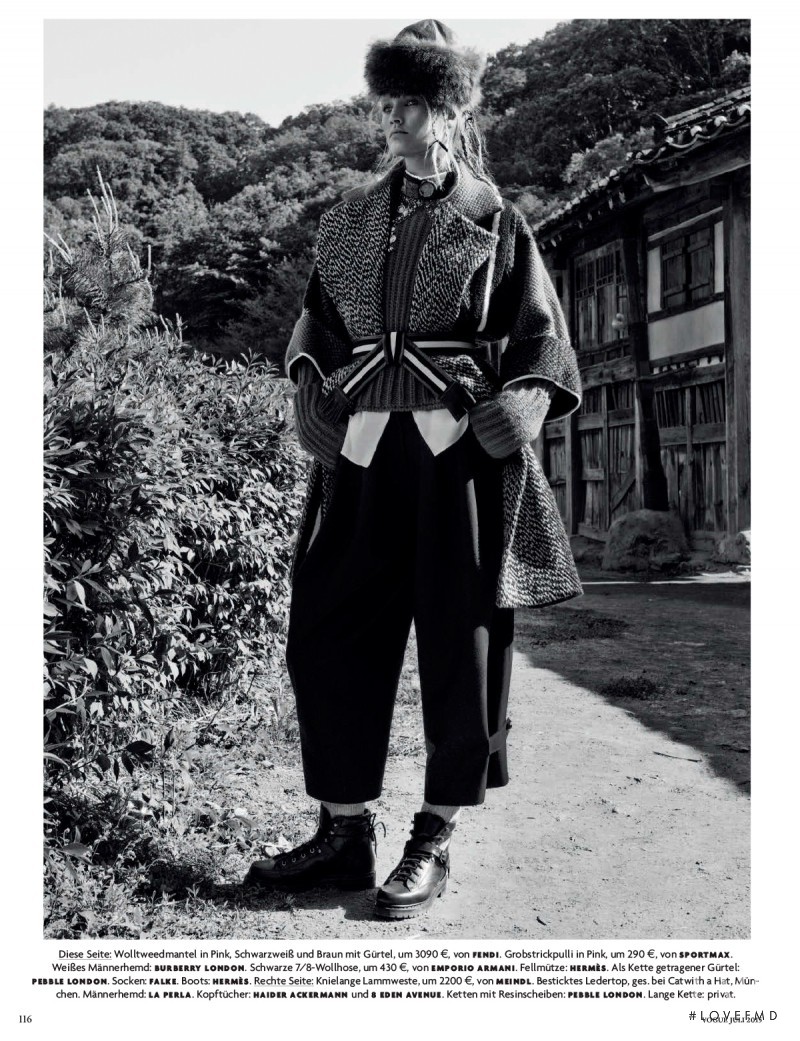 Toni Garrn featured in Südkorea, July 2015