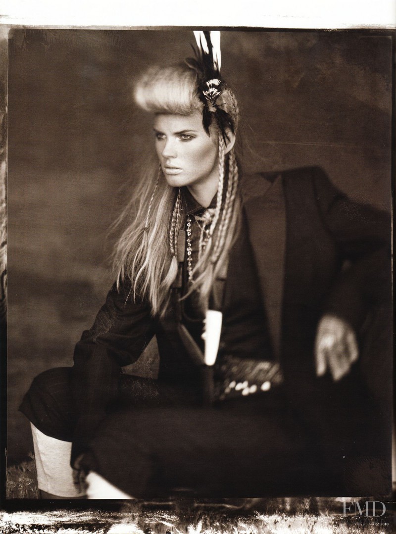 Anne Vyalitsyna featured in Neue Welt, March 2010