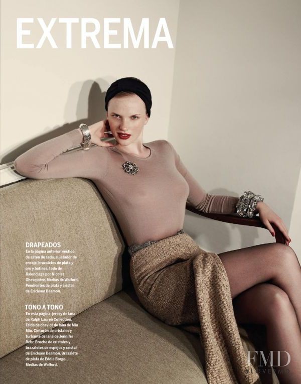 Anne Vyalitsyna featured in Elegancia Extrema, October 2009