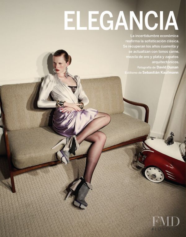 Anne Vyalitsyna featured in Elegancia Extrema, October 2009