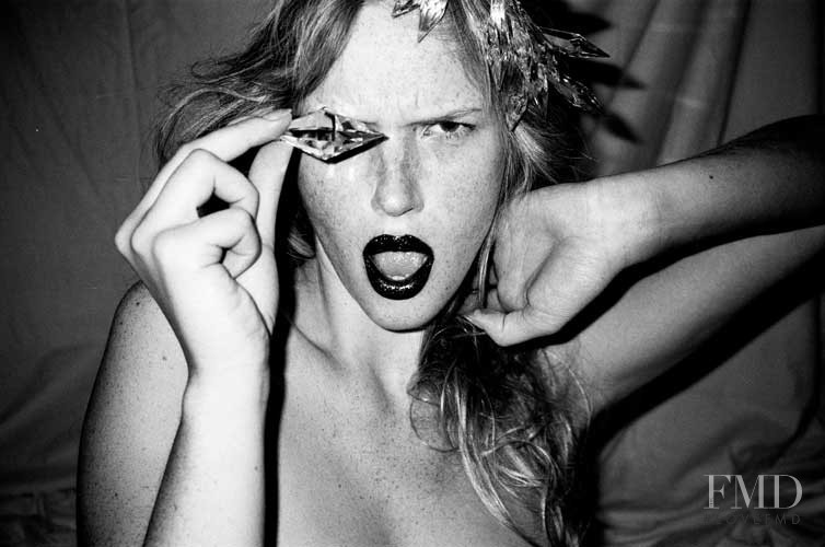 Anne Vyalitsyna featured in Sleepless, May 2009