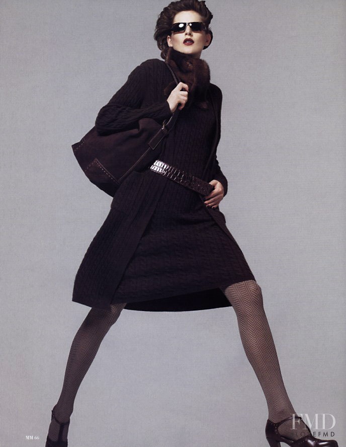 Stella Tennant featured in Today\'s Chic, September 2002