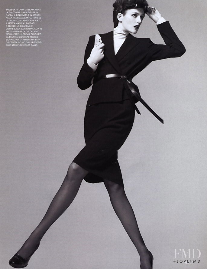 Stella Tennant featured in Today\'s Chic, September 2002
