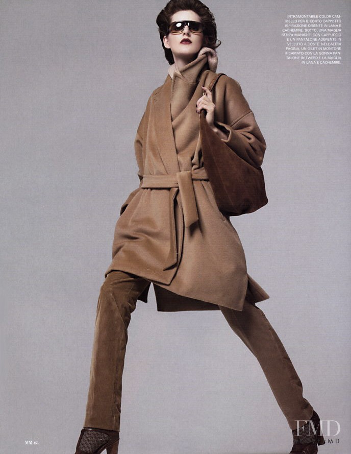 Stella Tennant featured in Today\'s Chic, September 2002