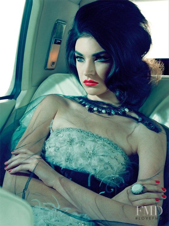 Jacquelyn Jablonski featured in Extravagant, Sophisticated Lady, September 2011