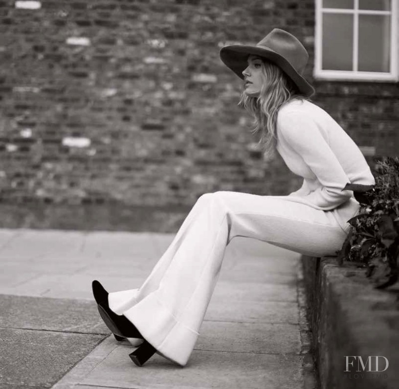 Lily Donaldson featured in Lily Donaldson, August 2015