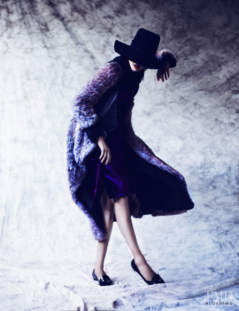 Hye Jung Lee featured in Venus In Furs, September 2011