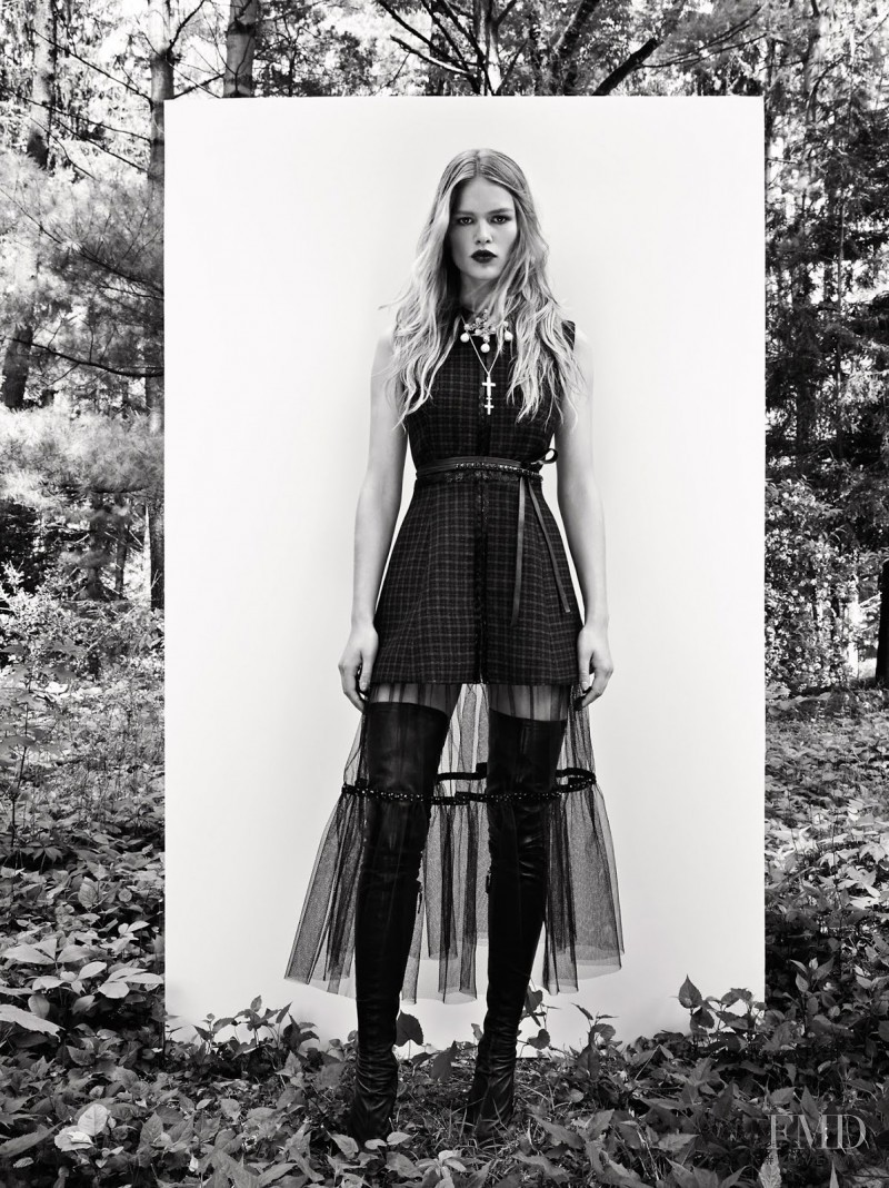 Anna Ewers featured in Anna Ewers, August 2015