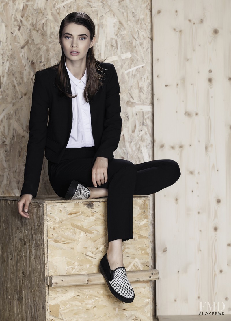Iulia Carstea featured in The New Masculine, November 2014