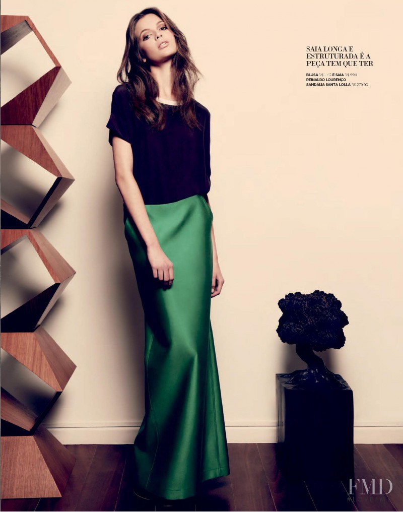 Aline Zanella featured in Prévia de Verão, September 2011